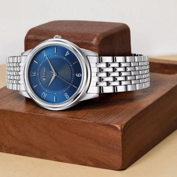 Titan 1638SM02 | Titan Karishma Zing Quartz Analog Blue Dial Stainless Steel Strap Watch for Men