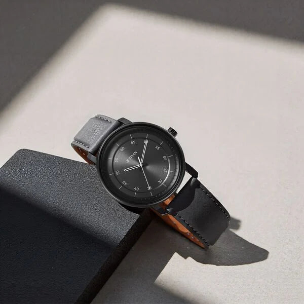 Titan 1884NL01 | Titan Workwear Quartz Analog Anthracite Dial Leather Strap Watch for Men