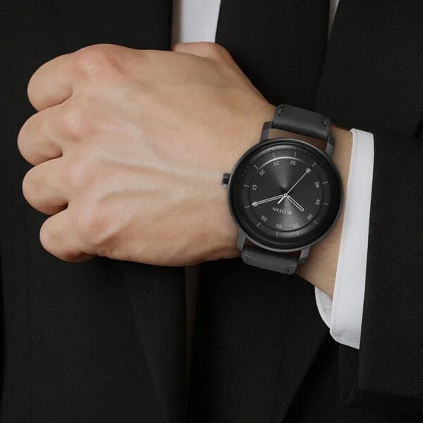 Titan 1884NL01 | Titan Workwear Quartz Analog Anthracite Dial Leather Strap Watch for Men