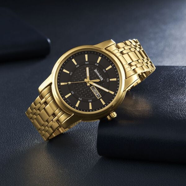 Sonata 77141YM01 | Sonata Quartz Analog with Day and Date Black Dial Golden Stainless Steel Strap Watch For Men