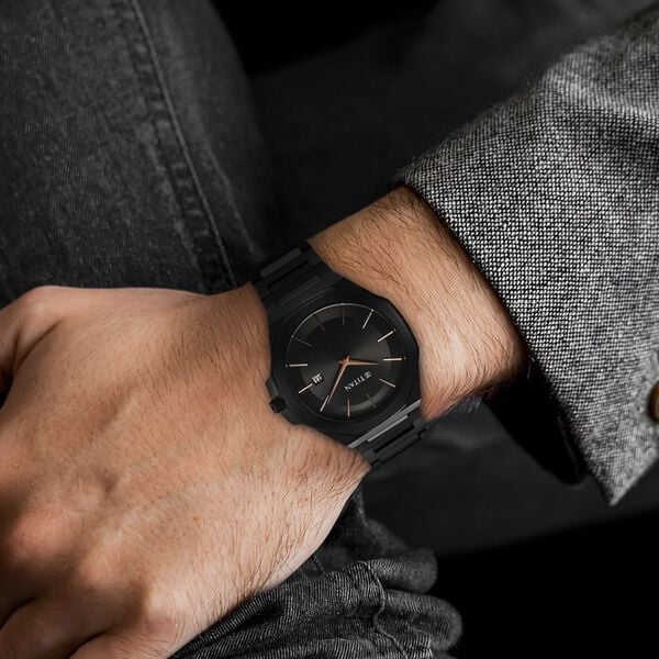 Titan 90167NM01 | Titan Classic Slim Quartz Analog with Date Black Dial Stainless Steel Strap Watch for Men