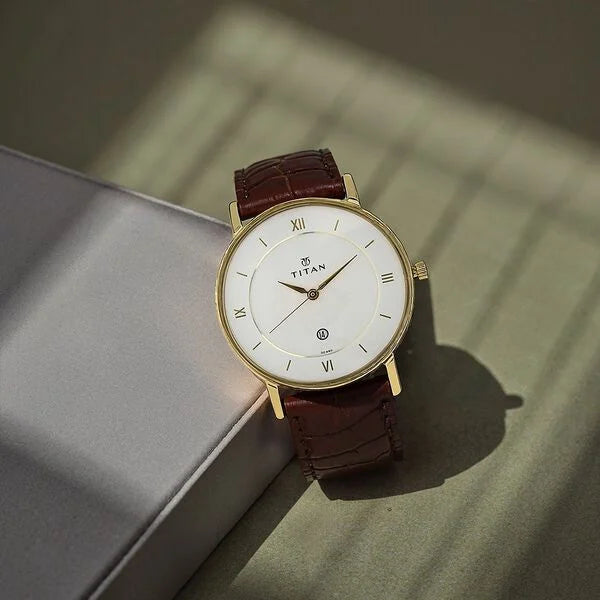 Titan 9162YL01 |  Titan Quartz Analog with Date White Dial Leather Strap Watch for Men