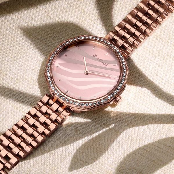 Titan 95132WM01 | Titan Animalia Rose Gold Dial Quartz Analog Stainless Steel Strap Watch for Women