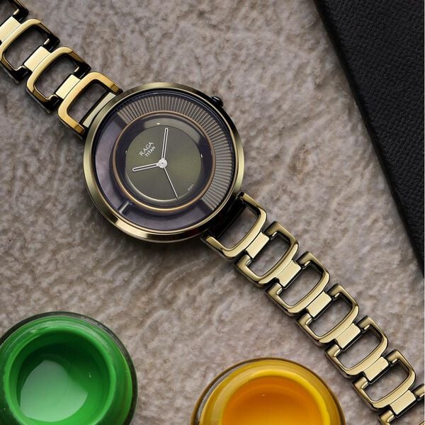 Titan 95140QM01 | Titan Raga Moments Of Joy Green Dial Women Watch With Metal Strap