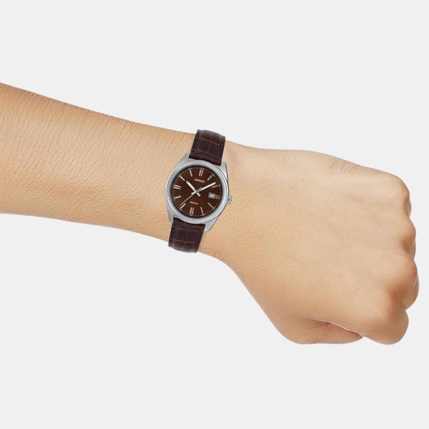 Enticer Men Quartz Brown Dial Analog Leather Watch A2397