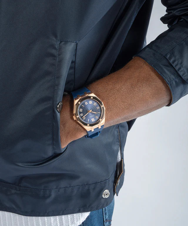 Guess GW0663G3 | ASSET Men Blue Round Dial Analog Watch Leather Strap.