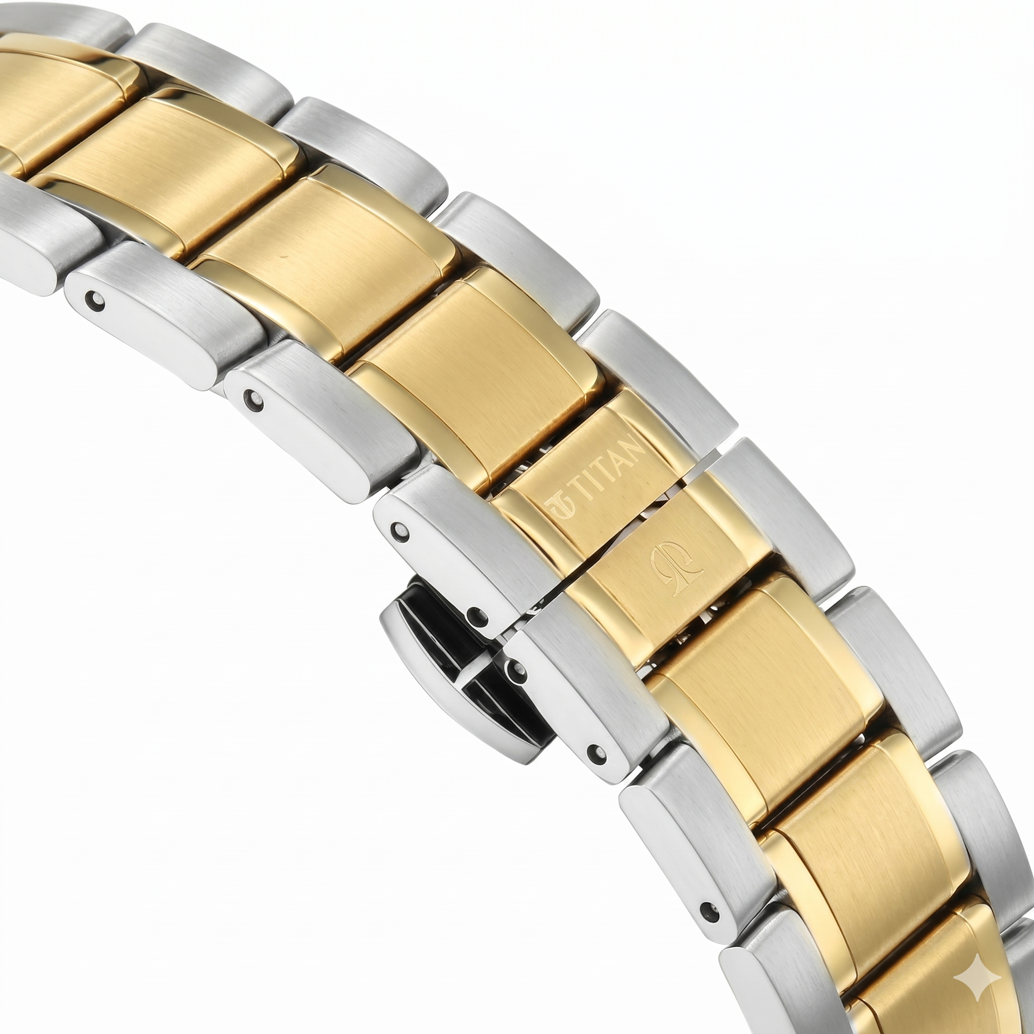 Titan 1843BM01 | Titan Edge Gleam Quartz Analog Champagne Dial Two Toned Stainless Steel Strap Watch For Men