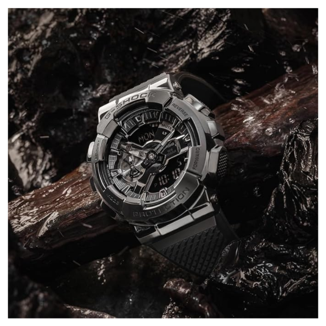 Casio GM-110BB-1ADR G1370 | G-Shock Men Quartz Grey Dial Analog-Digital Resin Watch.