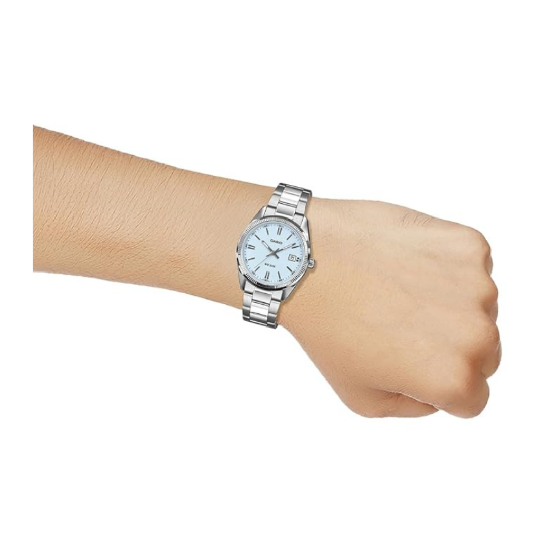 Casio UTP-1302PD-2A2VDF A2565 | Unisex Quartz Blue Dial Analog Stainless Steel Watch