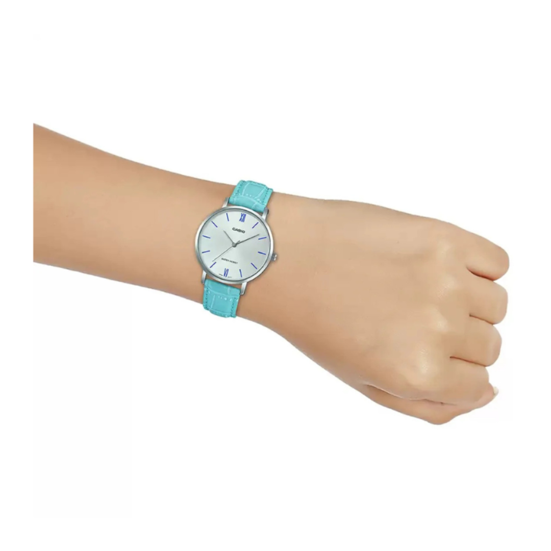 Casio LTP-VT01L-7B3 A1631 | Enticer Women Quartz Silver Dial Analog Leather Watch