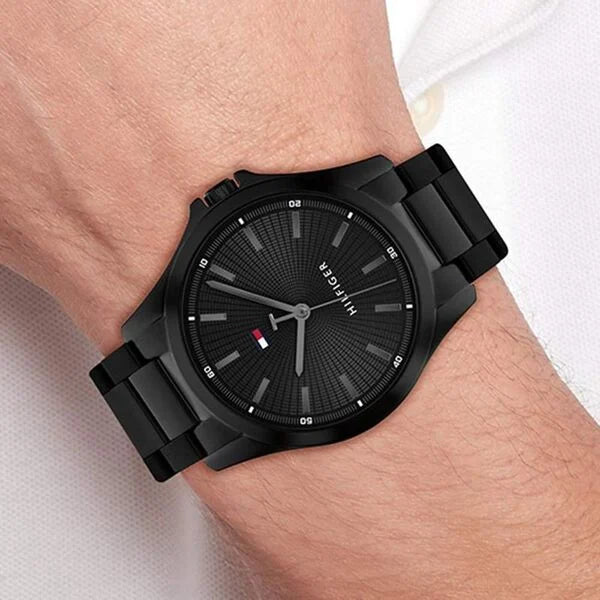 Tommy Hilfiger TH1710680 | Tommy Hilfiger Quartz Analog Black Dial Black Stainless Steel Strap Watch For Men