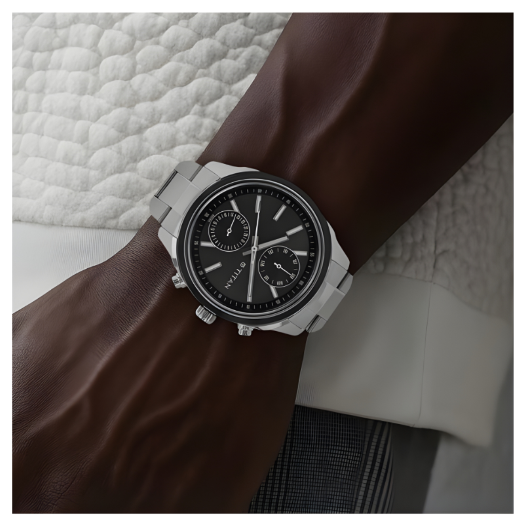 Titan 1733KM01 | Titan Men's Metropolitan Luxe: Multifunction dark grey Dial with Two-Tone Stainless Steel Bracelet Watch