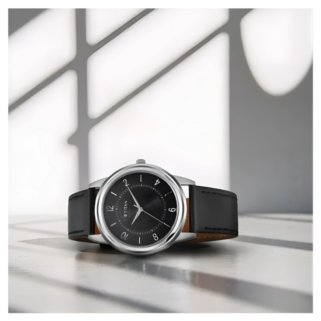 Titan 1638SL02 | Titan Karishma Zing Quartz Analog Black Dial Leather Strap Watch for Men