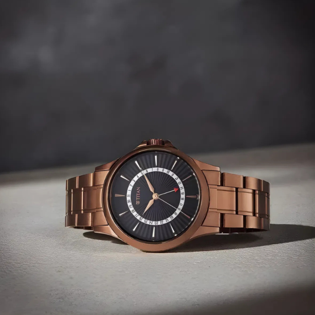 Titan 10038QM01 | Titan Karishma Quartz Analog with Date Black Dial Stainless Steel Strap Watch For Men