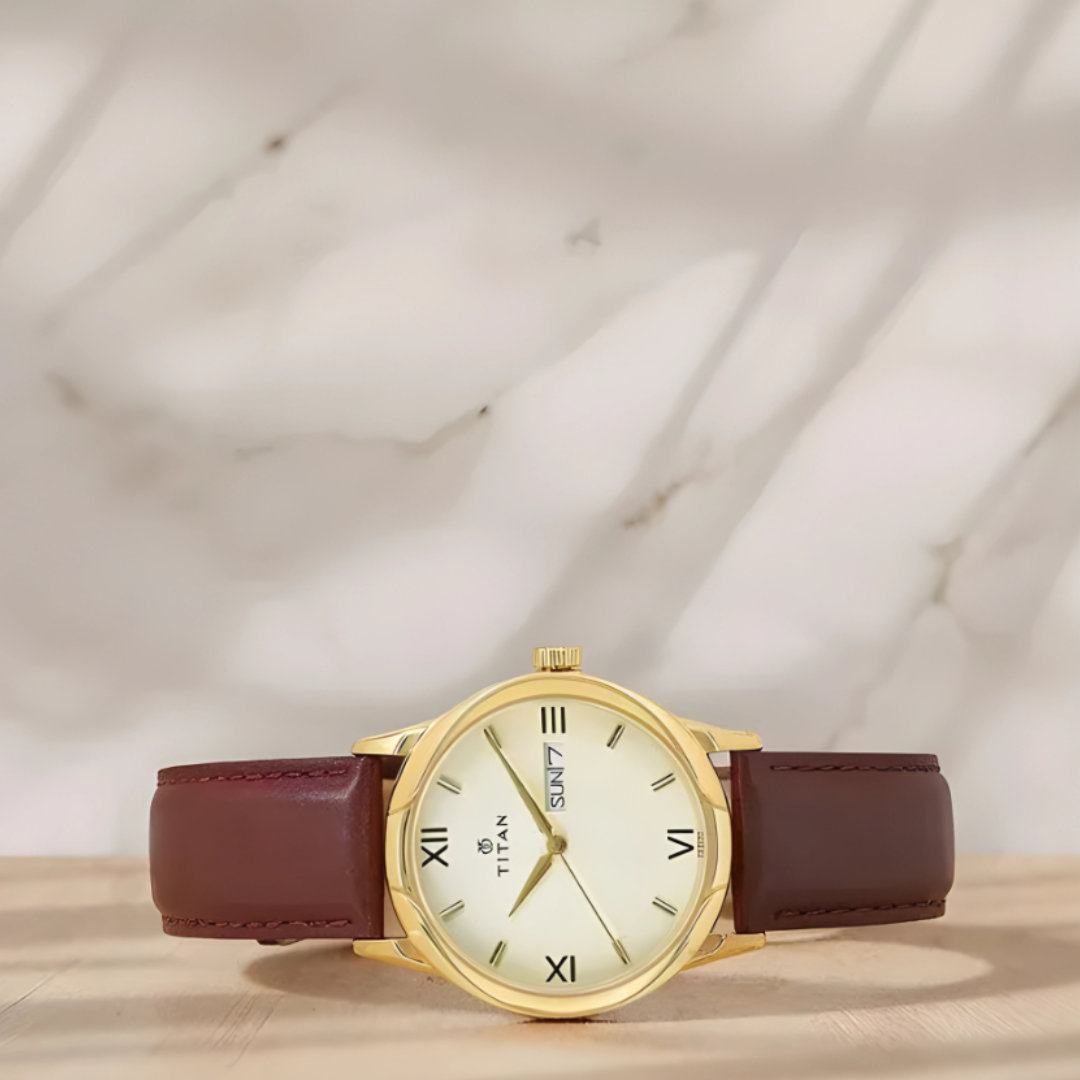 Titan 1580YL05 | Titan Champagne Dial Analog with Day and Date Leather Strap watch for Men
