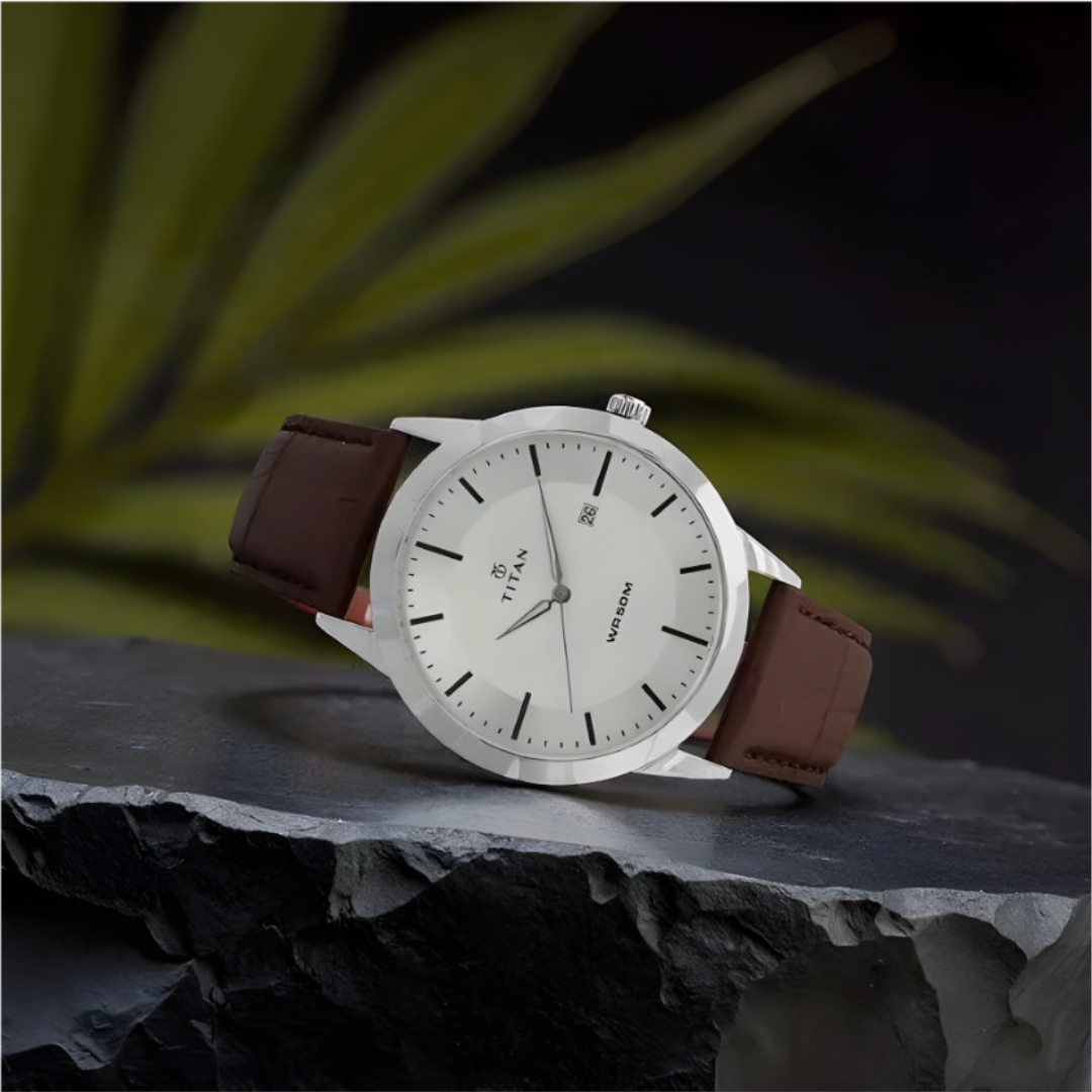 Titan 1584SL03 | Titan ClTitan 1584SL03 classic Silver Dial Analog with Date Leather Strap watch for Men